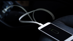 os melhores gadgets para carros elétricos em 2024